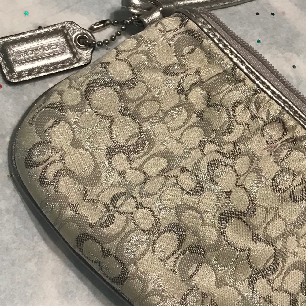 💰Coach Wristlet